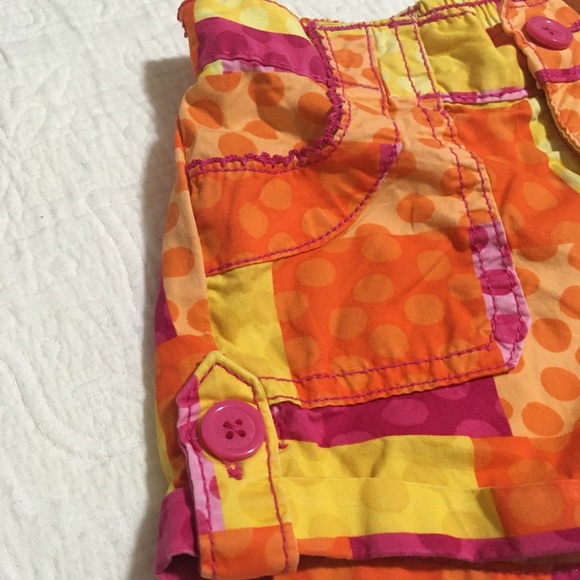 12m (5/$20) Fun Colourful Shorts by The Children’s Place - Picture 4 of 8